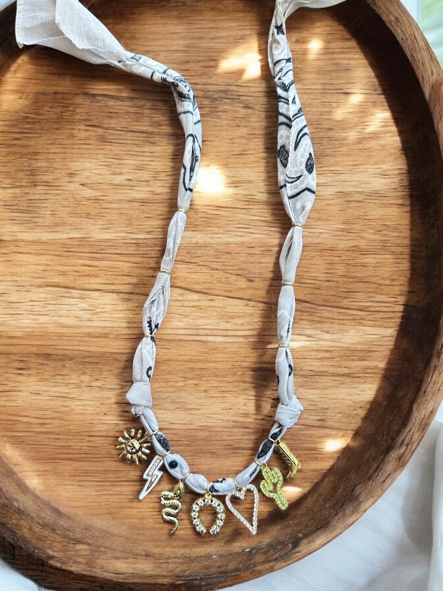Light Grey with Stone Horseshoe
